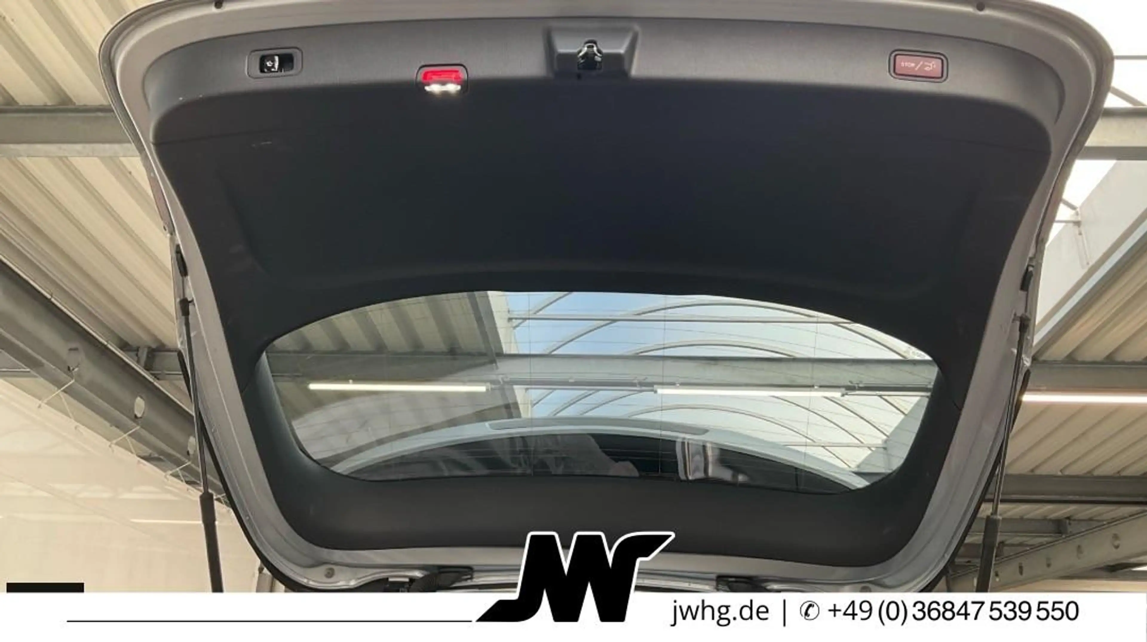 Mercedes-Benz GLC 300 e 4M AVANTG newMod/DISTR/360°/PANO/AHK — photo 9