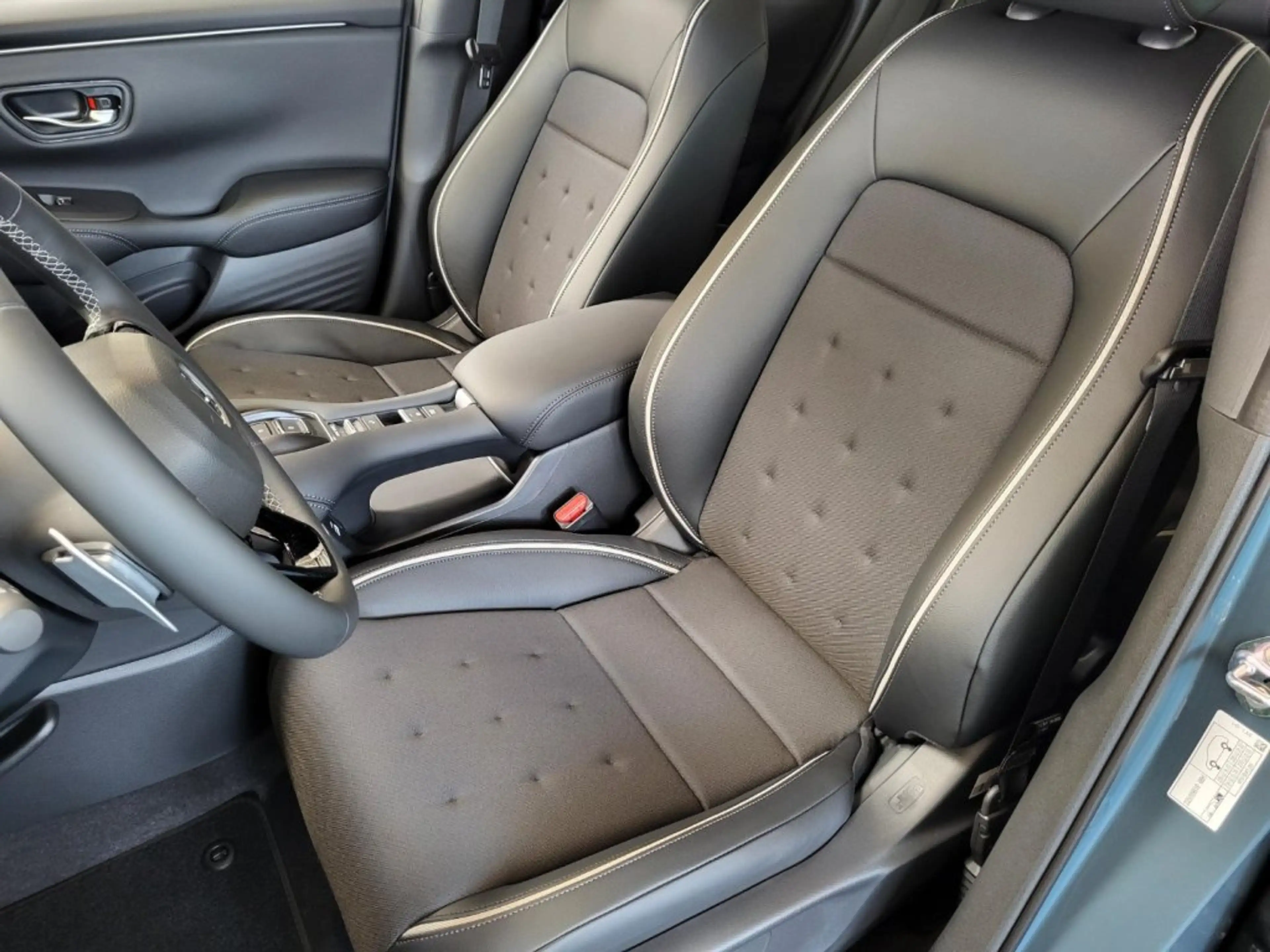 Honda ZR-V 2.0 Sport — photo 11