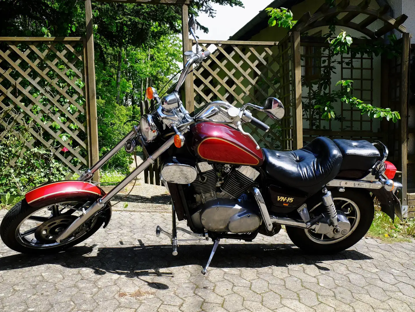 Kawasaki VN 15 AME Umbau (lange Gabel & vorverlegte Fußrasten) Mauve - 1