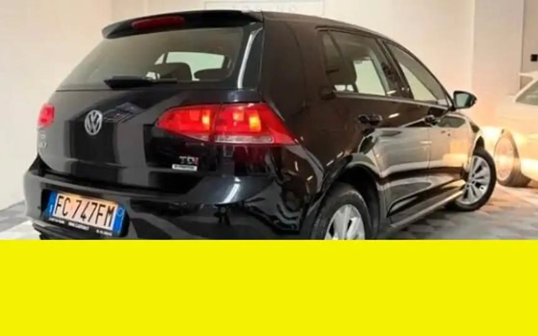 Volkswagen Golf - 1