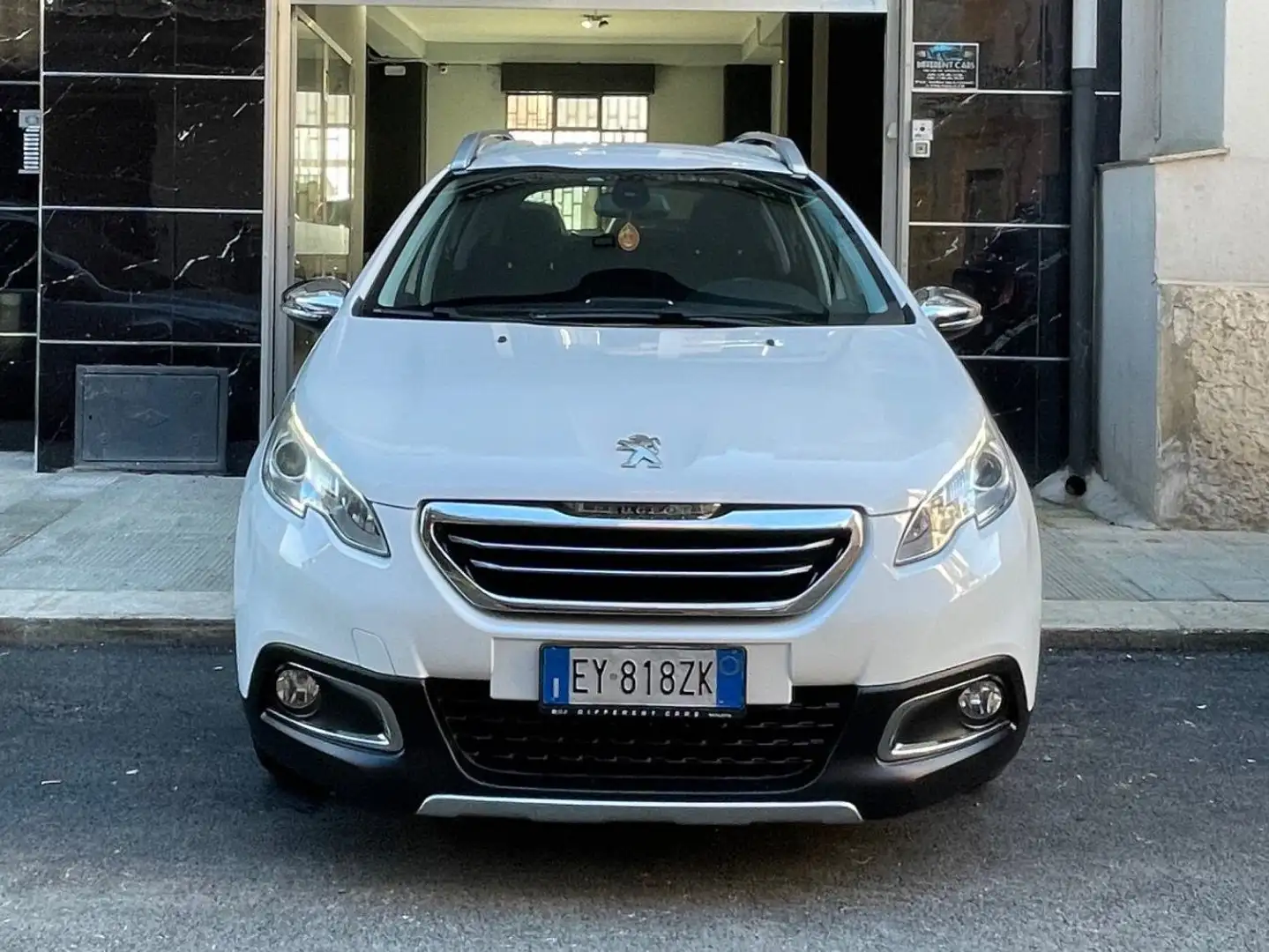 Peugeot 2008 2008 1.6 e-hdi 8v Allure s Bianco - 2