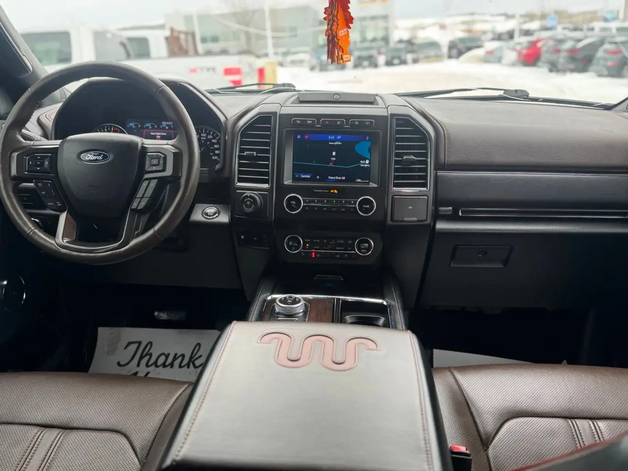 Ford Expedition снимка Ford Expedition