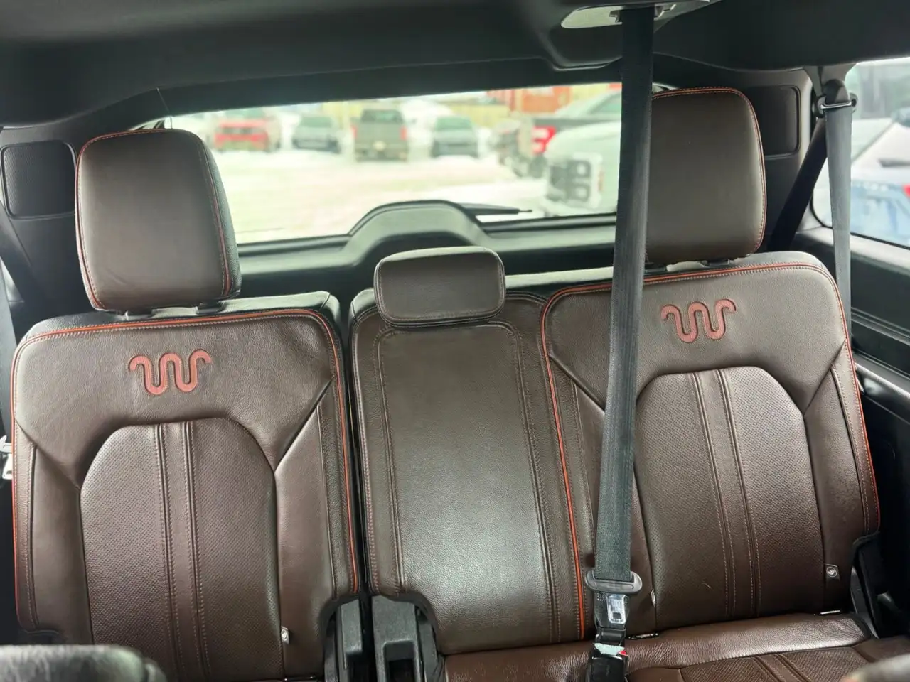 Ford Expedition снимка Ford Expedition