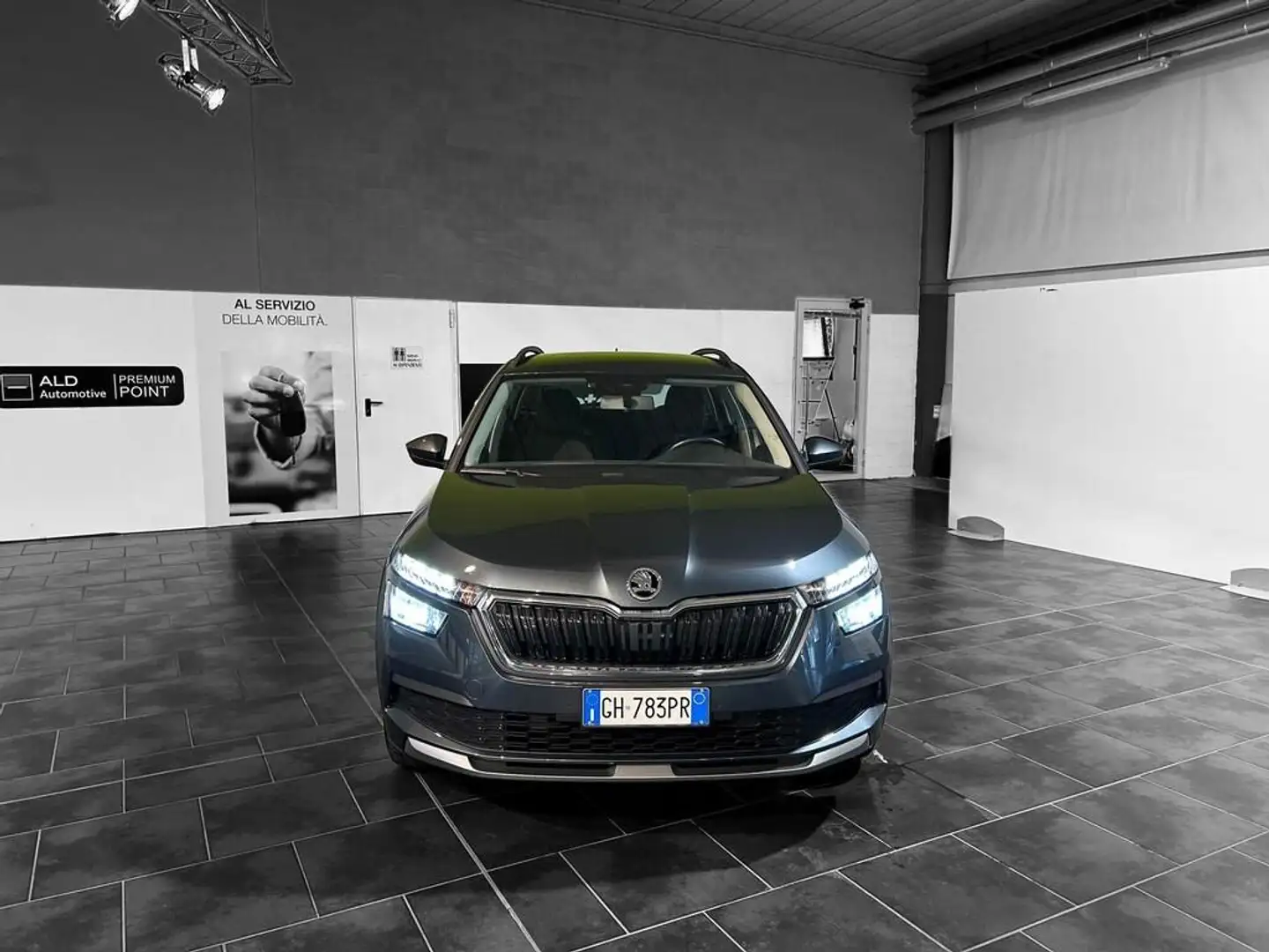 Skoda Kamiq 1.0 tsi Ambition 110cv dsg Grigio - 2