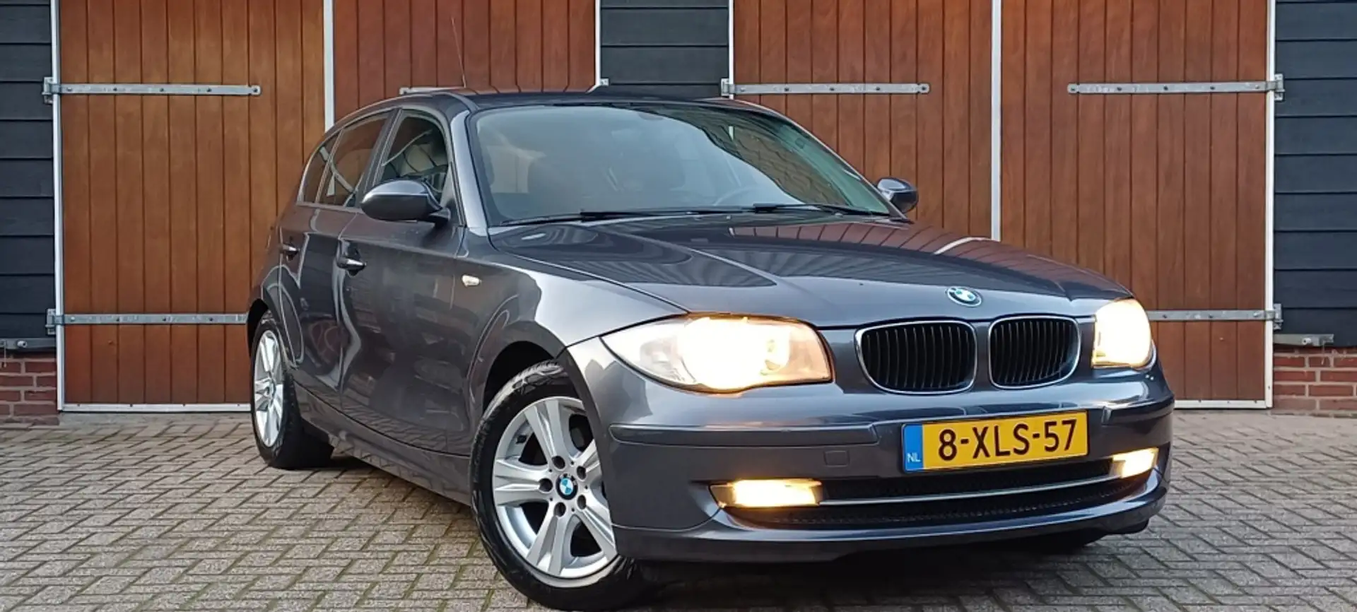 BMW 116 1-serie 116i Business Line, Airco, Nette auto, 5 d Grijs - 1