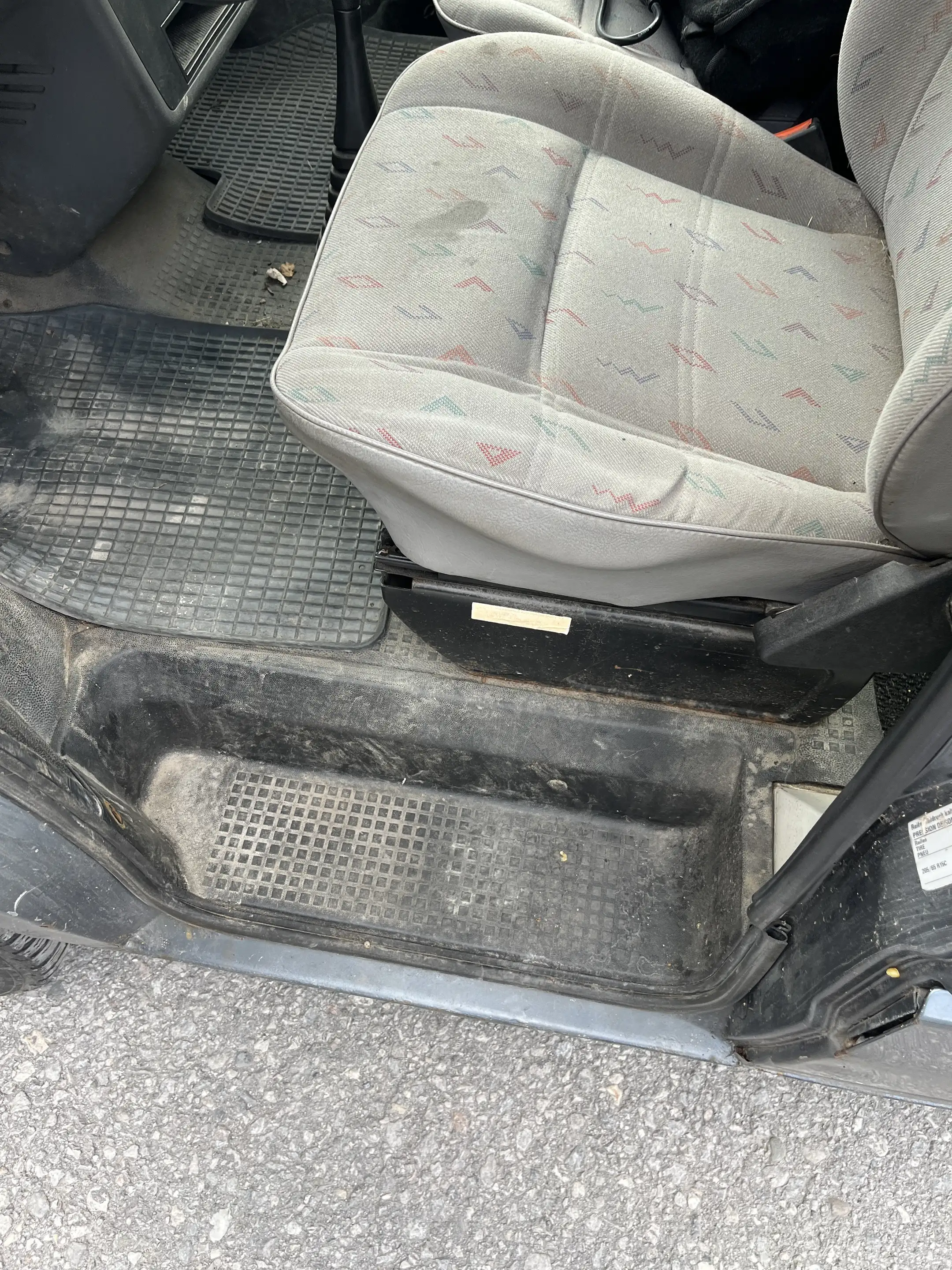 Volkswagen T4 Doka 3-3 Syncro 1,9 TDI/ KLIMA/ KEIN PICKERL!!! — photo 10
