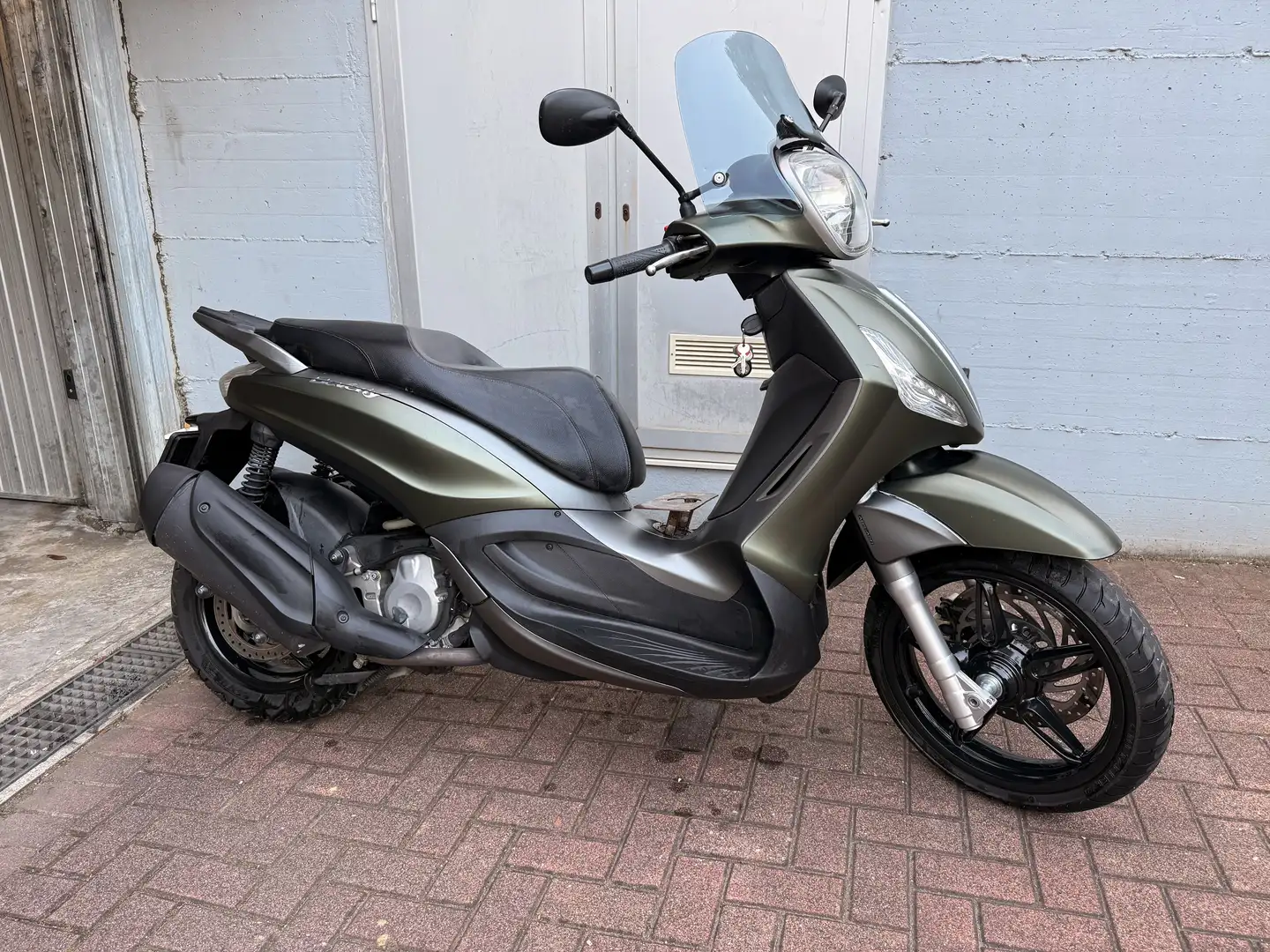 Piaggio Beverly 350 sport touring - 2