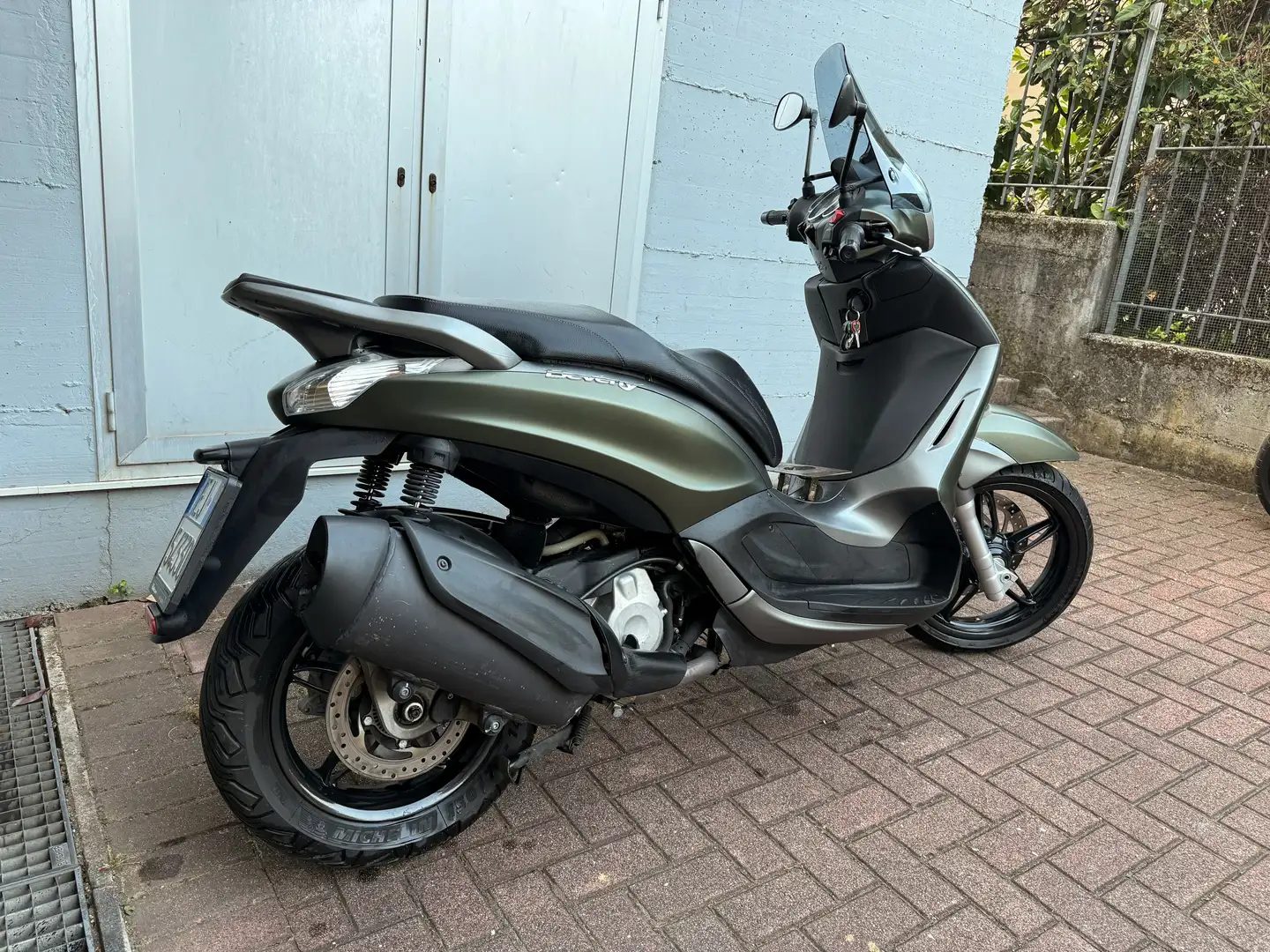 Piaggio Beverly 350 sport touring - 1