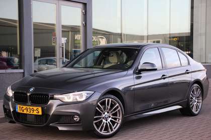 BMW 320 3-serie 320i xDrive M Sport Edition | DEALER ONDER