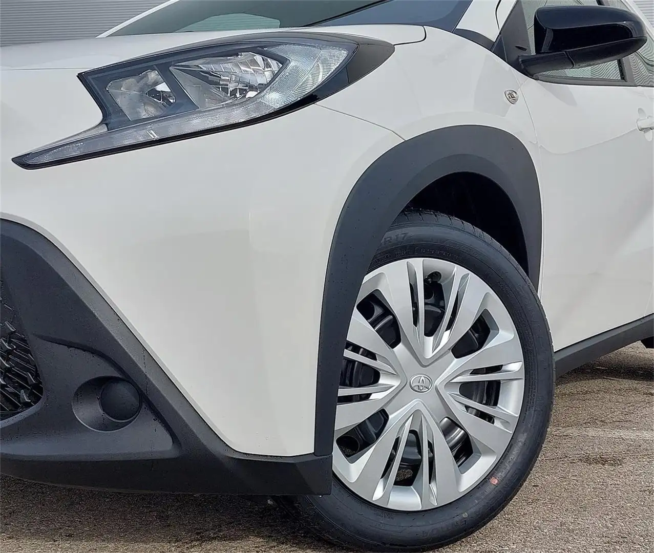 Toyota Aygo X AYGO X 1,0 l *Play* Weiß - 2