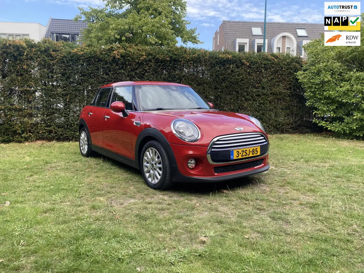 MINI Cooper Mini 1.5 136PK I Navi I NAP I ACC I Zeer netjes! Rood - 1
