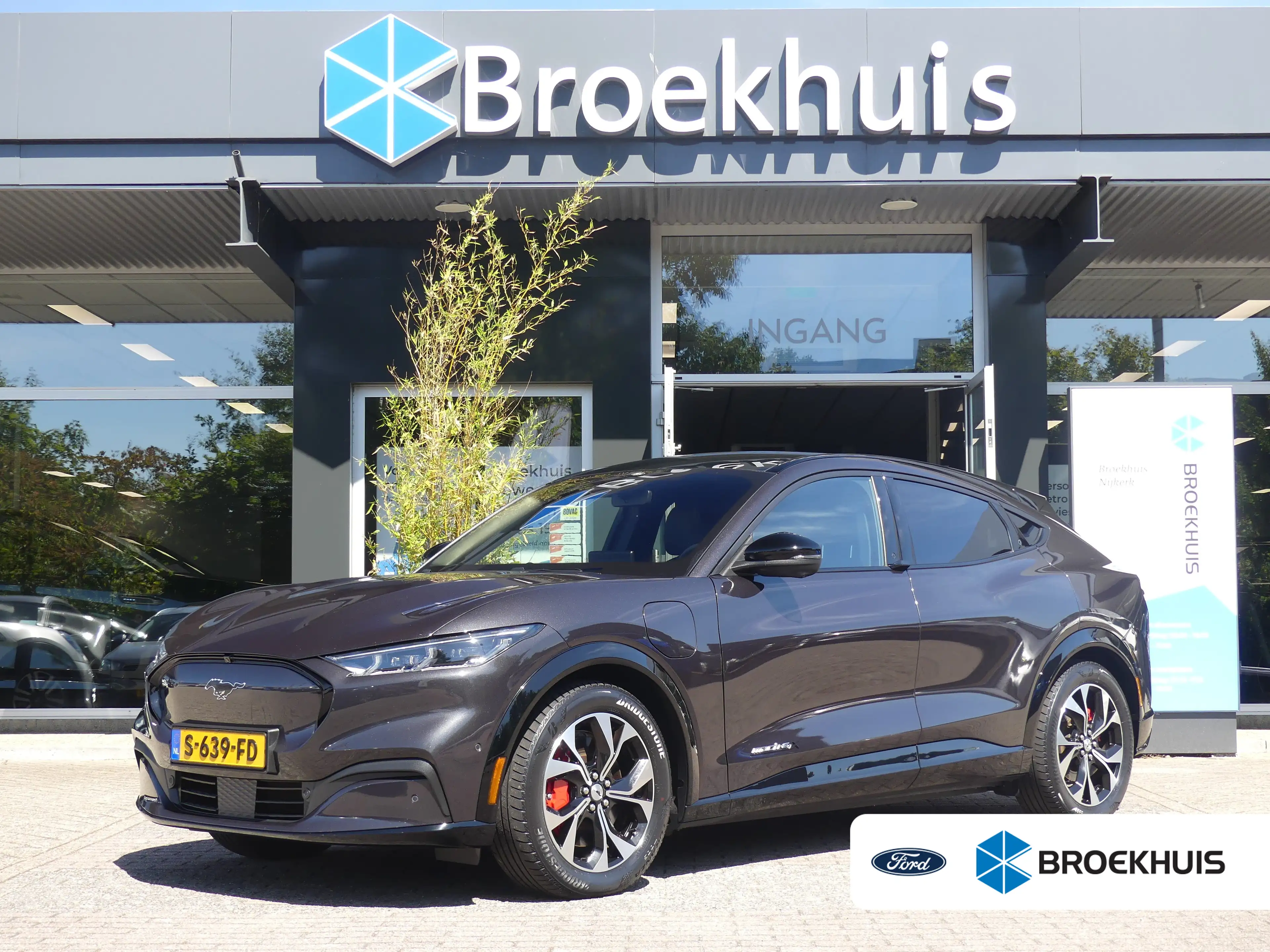 Ford Mustang Mach-E Extended Premium AWD 98 kWh | PANORAMADAK | ADAPTI