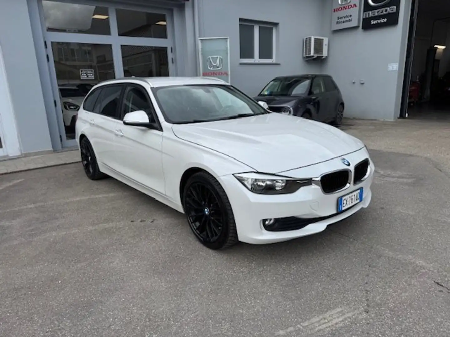 BMW 316 316d Touring Bianco - 2