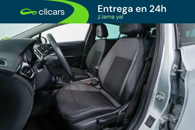 Opel Astra view 14