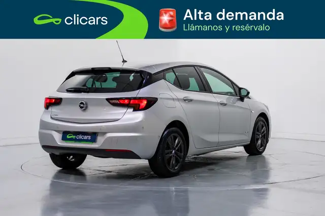 Opel Astra view 5