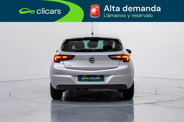 Opel Astra view 4