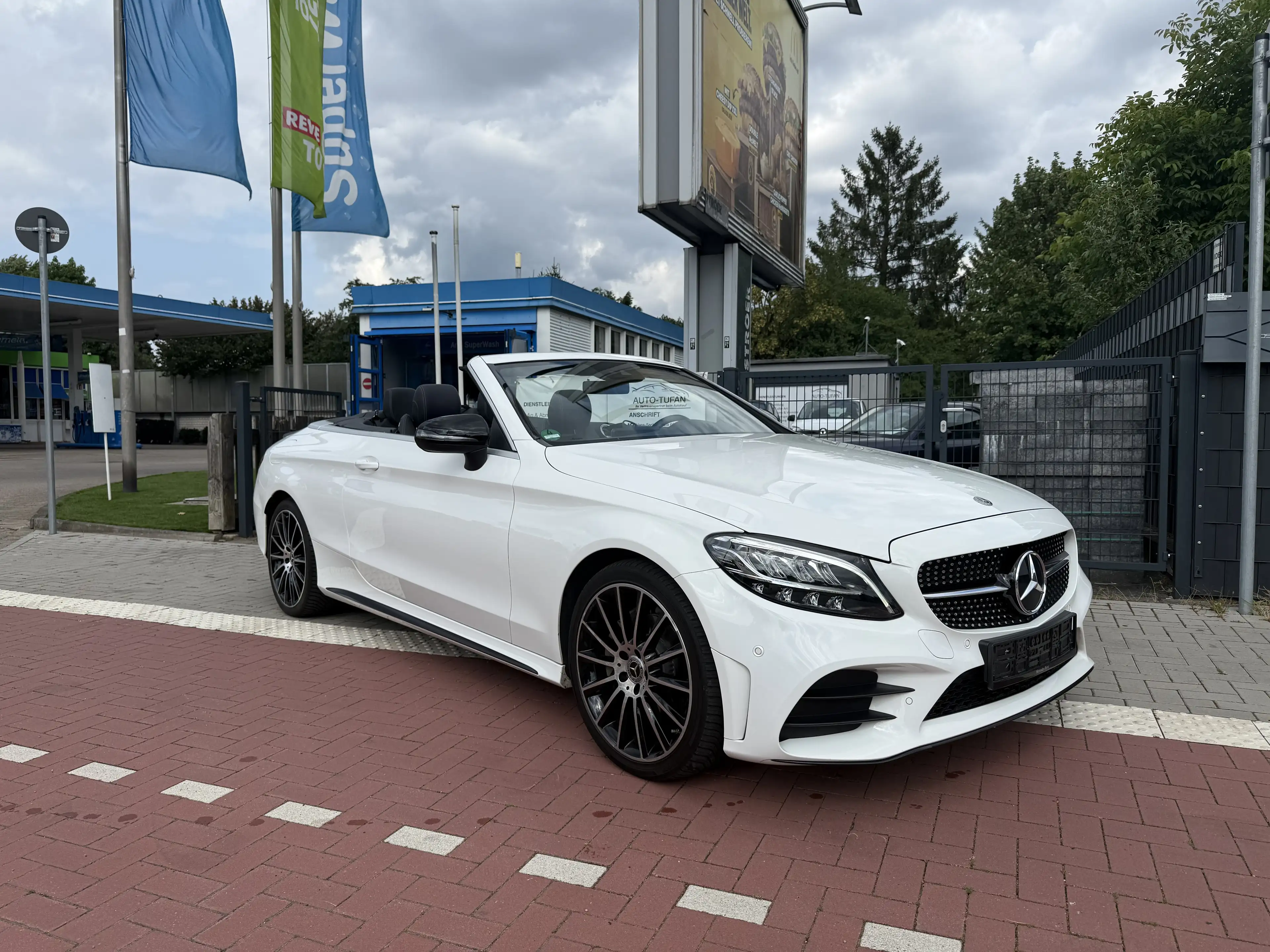 Mercedes-Benz C 200 FACELIFT / AMG LINE / CABRIO / SHZ / RÜCKFAHR./ — photo 2
