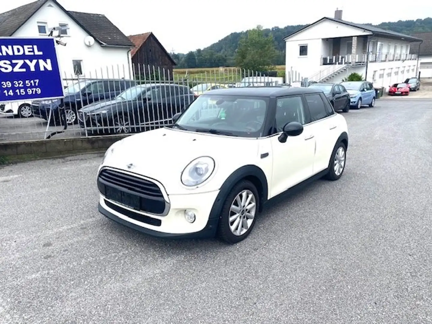 MINI Cooper D MINI Cooper D Aut. COOPER NAVI Wit - 1
