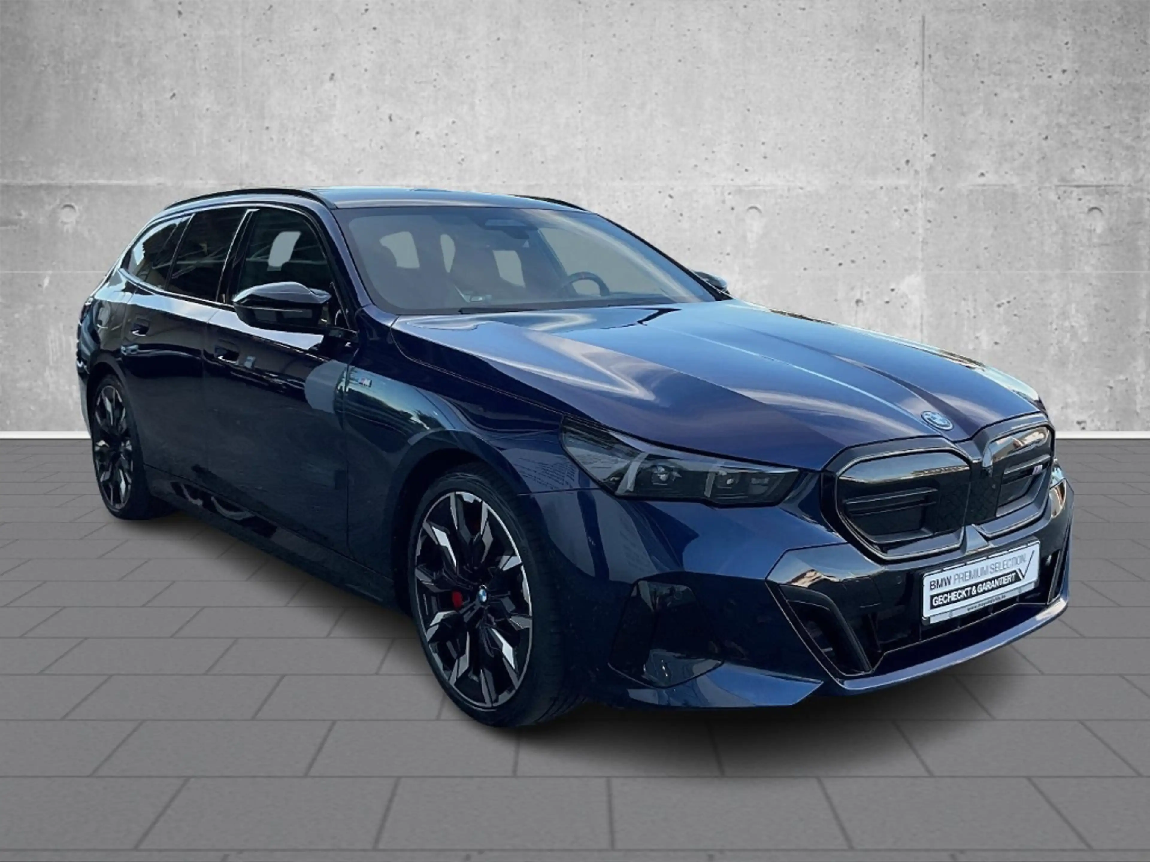 BMW i5 M60 xDrive Touring M Sportpaket Pro AHK Inno+Trave — photo 4