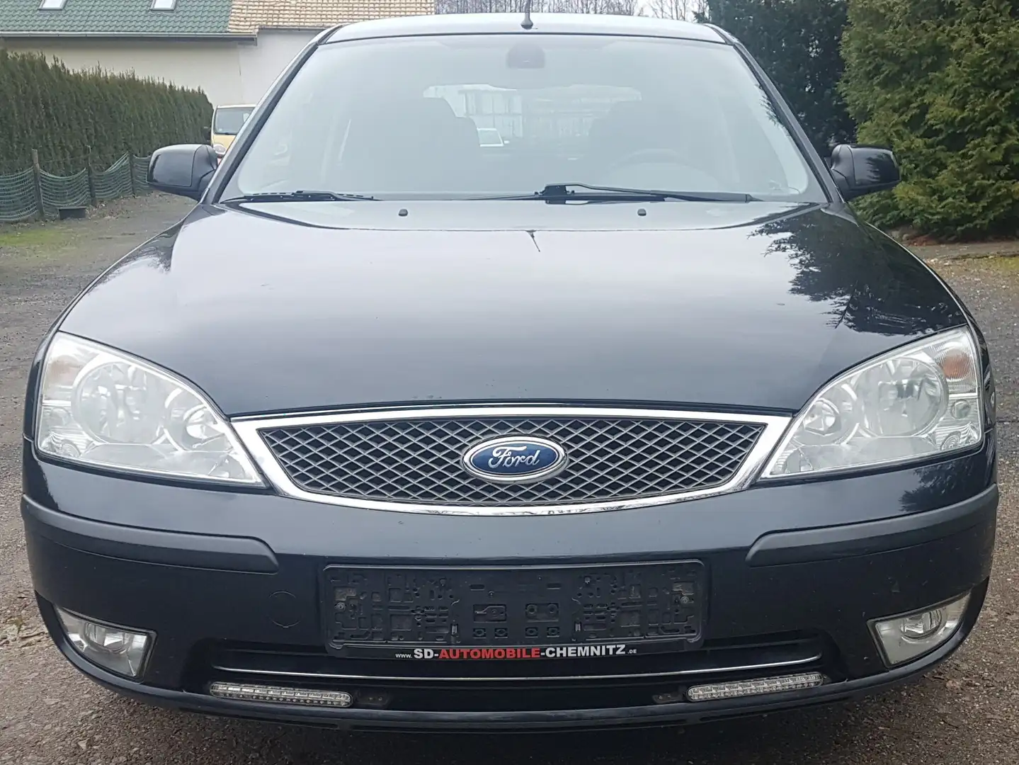 Ford Mondeo Ghia Negro - 2