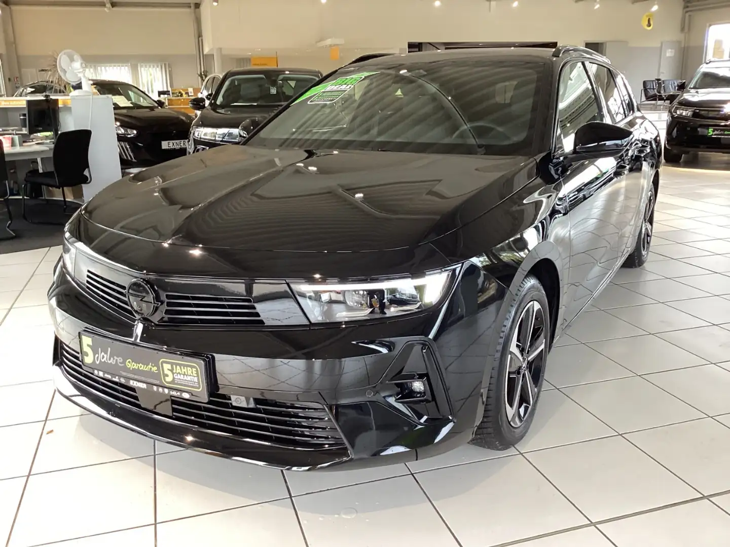 Opel Astra L Sportstourer 1.2 Turbo GS AHK+LED+Navi Noir - 2