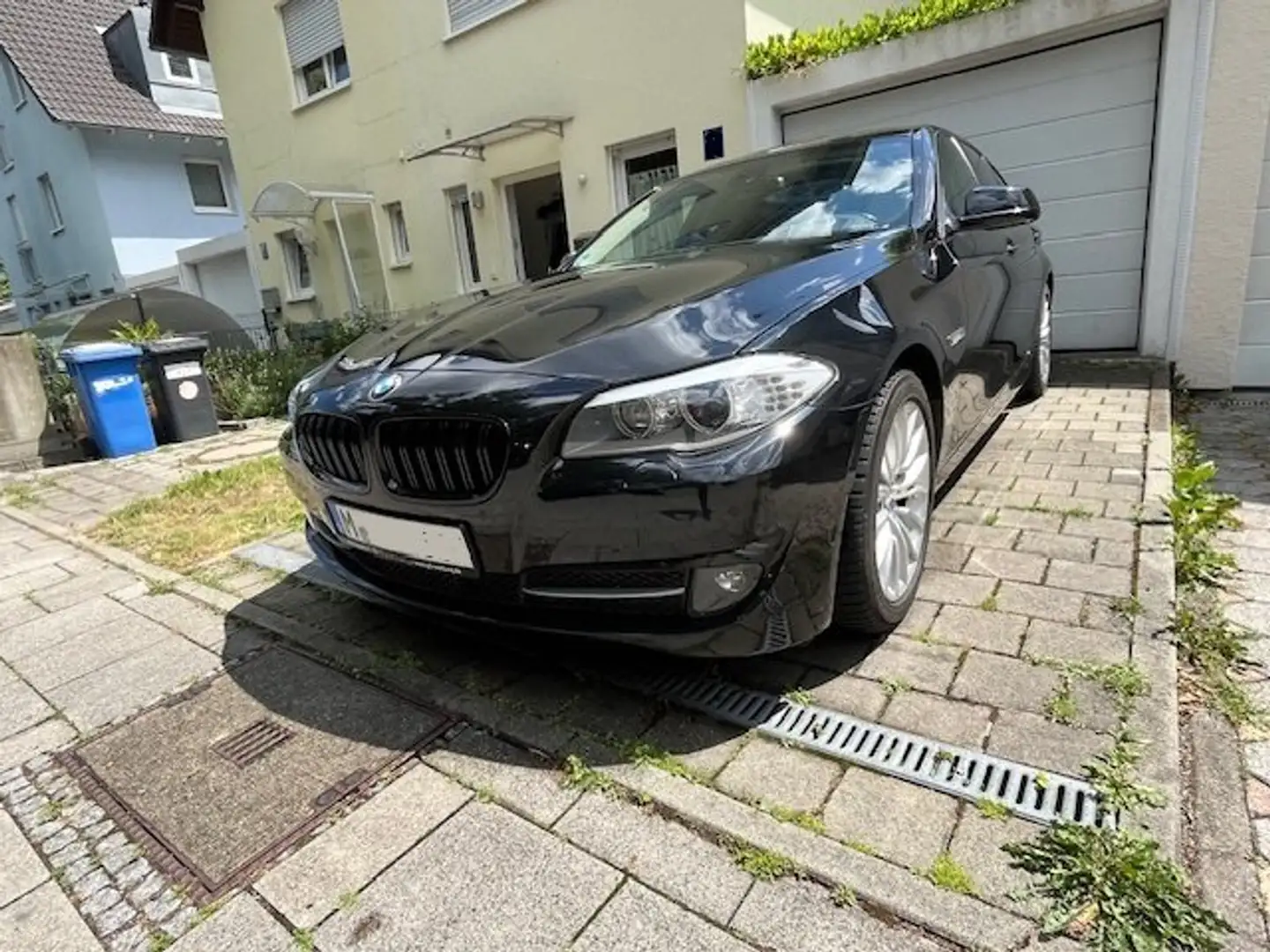BMW 528 528i Noir - 2