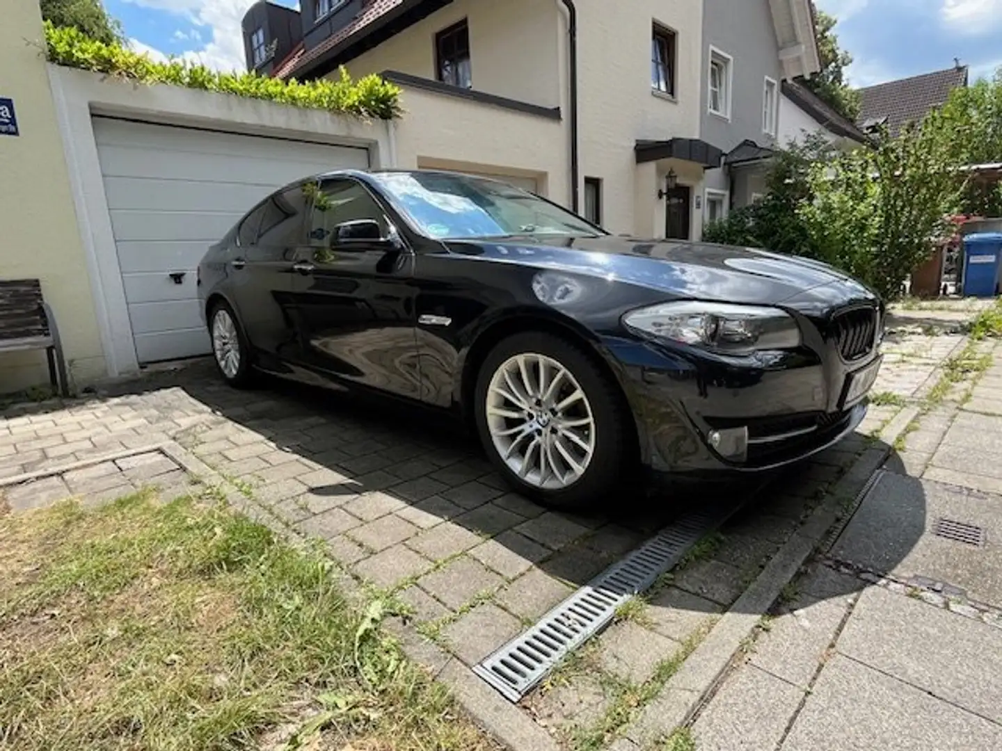 BMW 528 528i Noir - 1