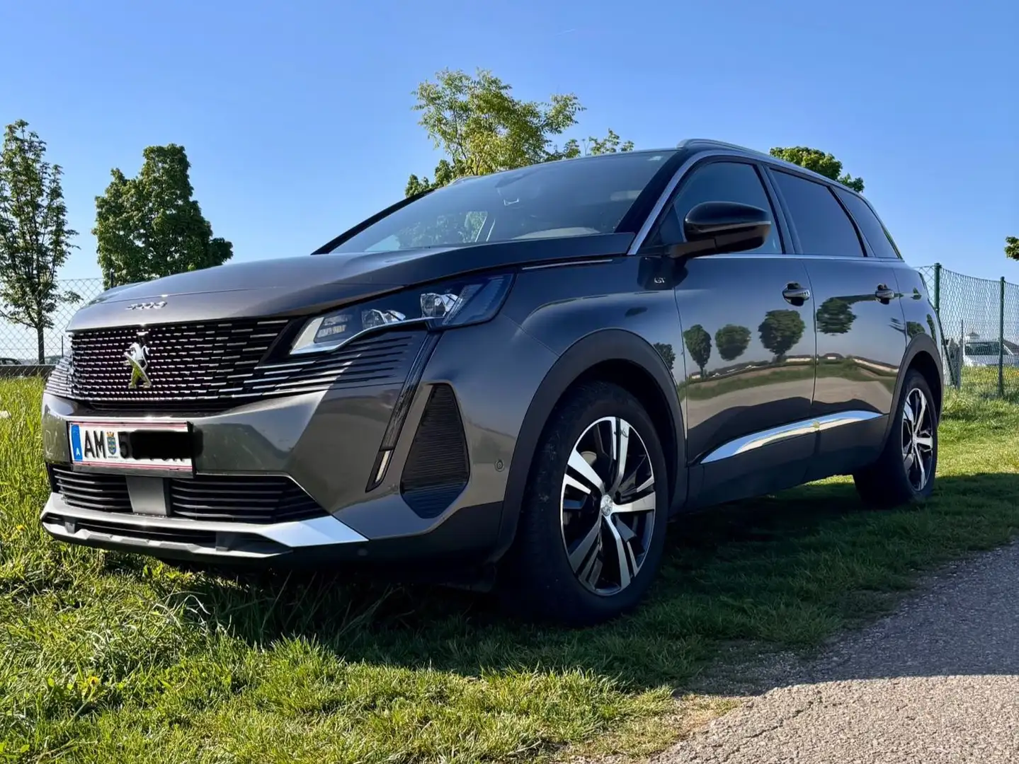 Peugeot 5008 BlueHDI 130 EAT8 GT Grau - 1