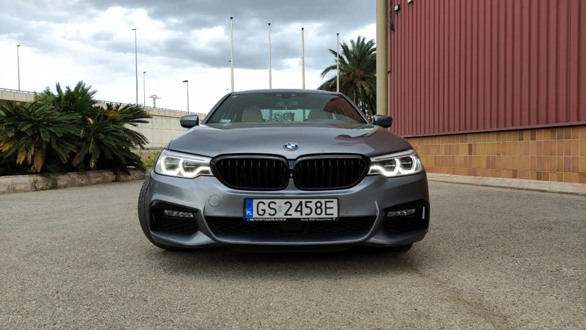 BMW 530dA Gran Turismo xDrive Luxury Gris - 1