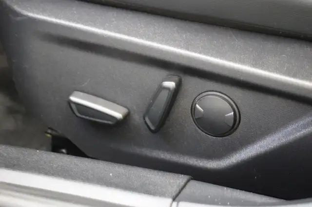 Ford Focus view 11