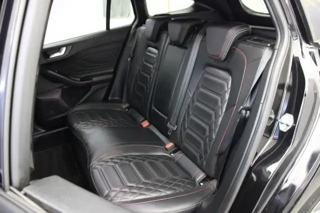 Ford Focus view 12
