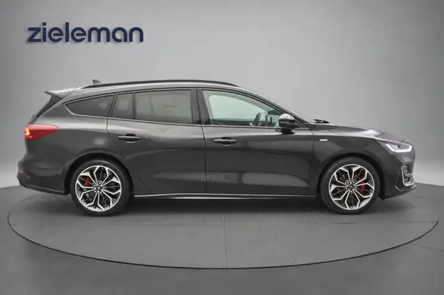 Ford Focus view 17