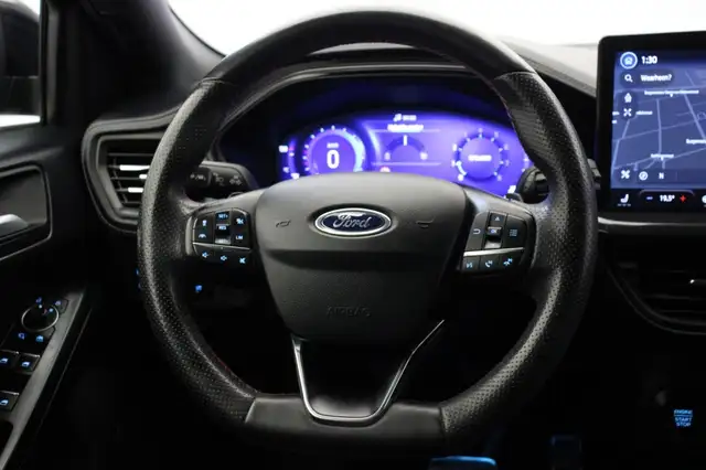 Ford Focus view 22