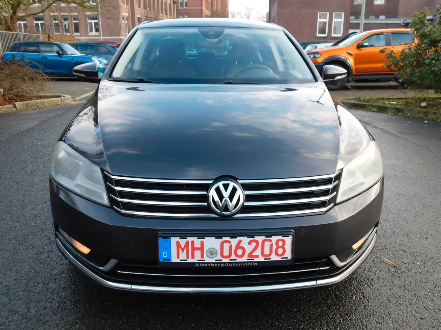Volkswagen Passat Lim. Highline BlueMotion/Automatik/Leder Braun - 2