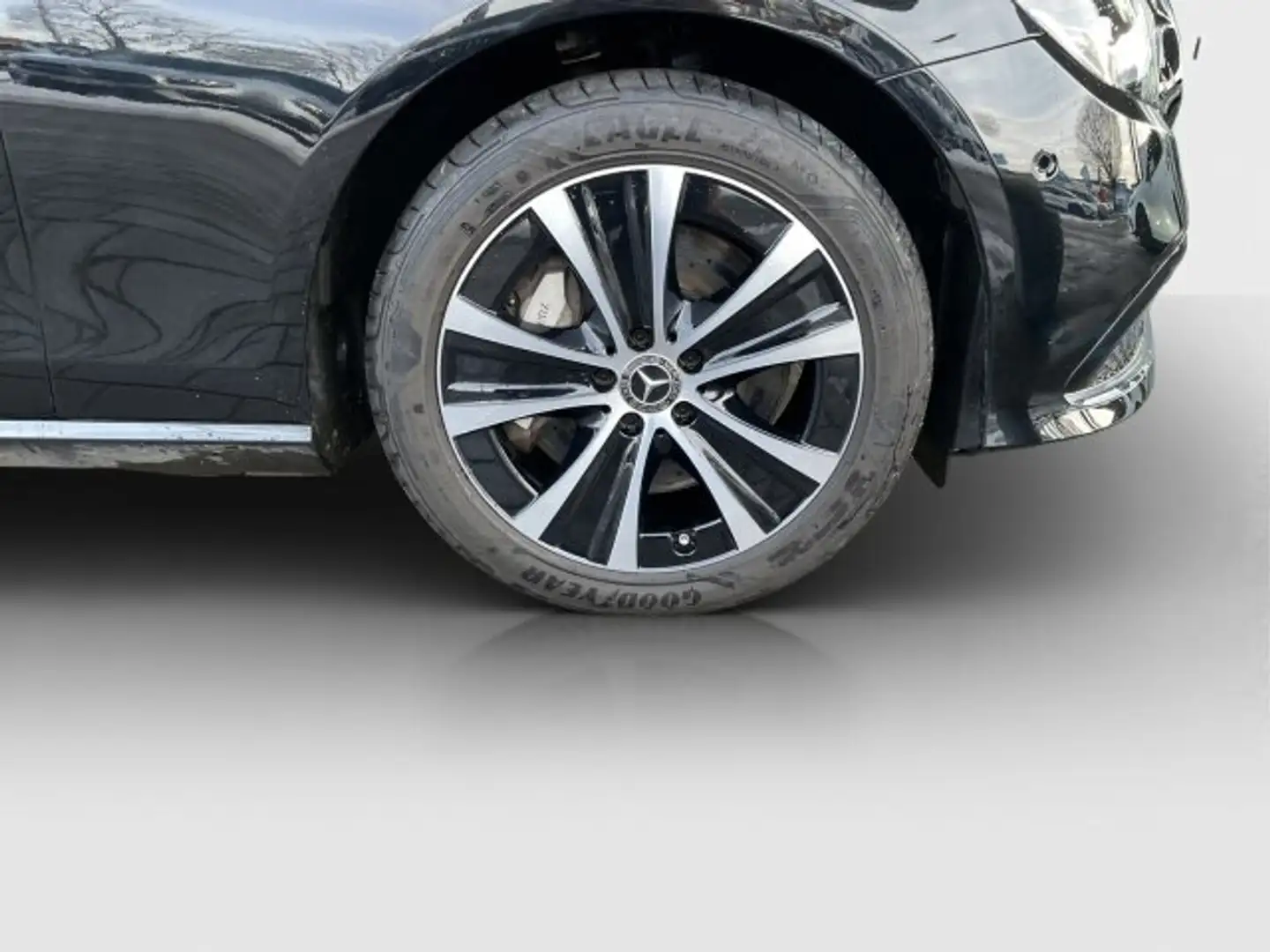 Mercedes-Benz E 300 E 300 de 4M T Avantgarde Distr HuD AHK Burm Keyl Schwarz - 2