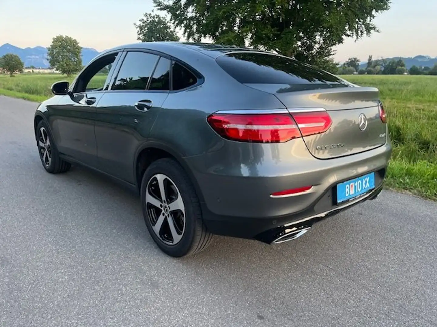 Mercedes-Benz GLC 220 GLC 220 d Coupé 4MATIC Aut. Grau - 2