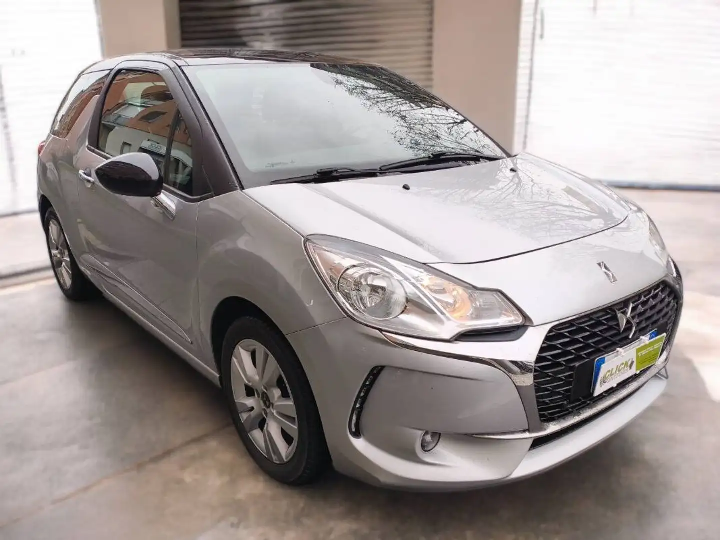 DS Automobiles DS 3 DS3 1.2 puretech So Chic GPL 110cv my16 Gris - 2