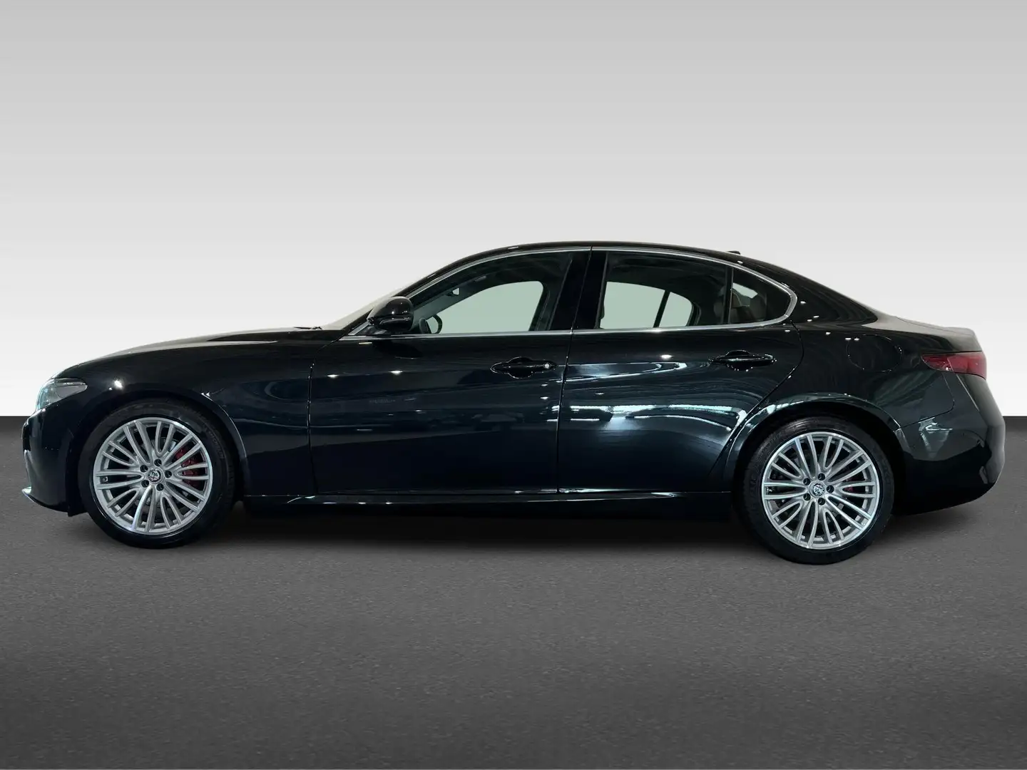 Alfa Romeo Giulia 2.0T Super 200pk Automaat Schwarz - 2