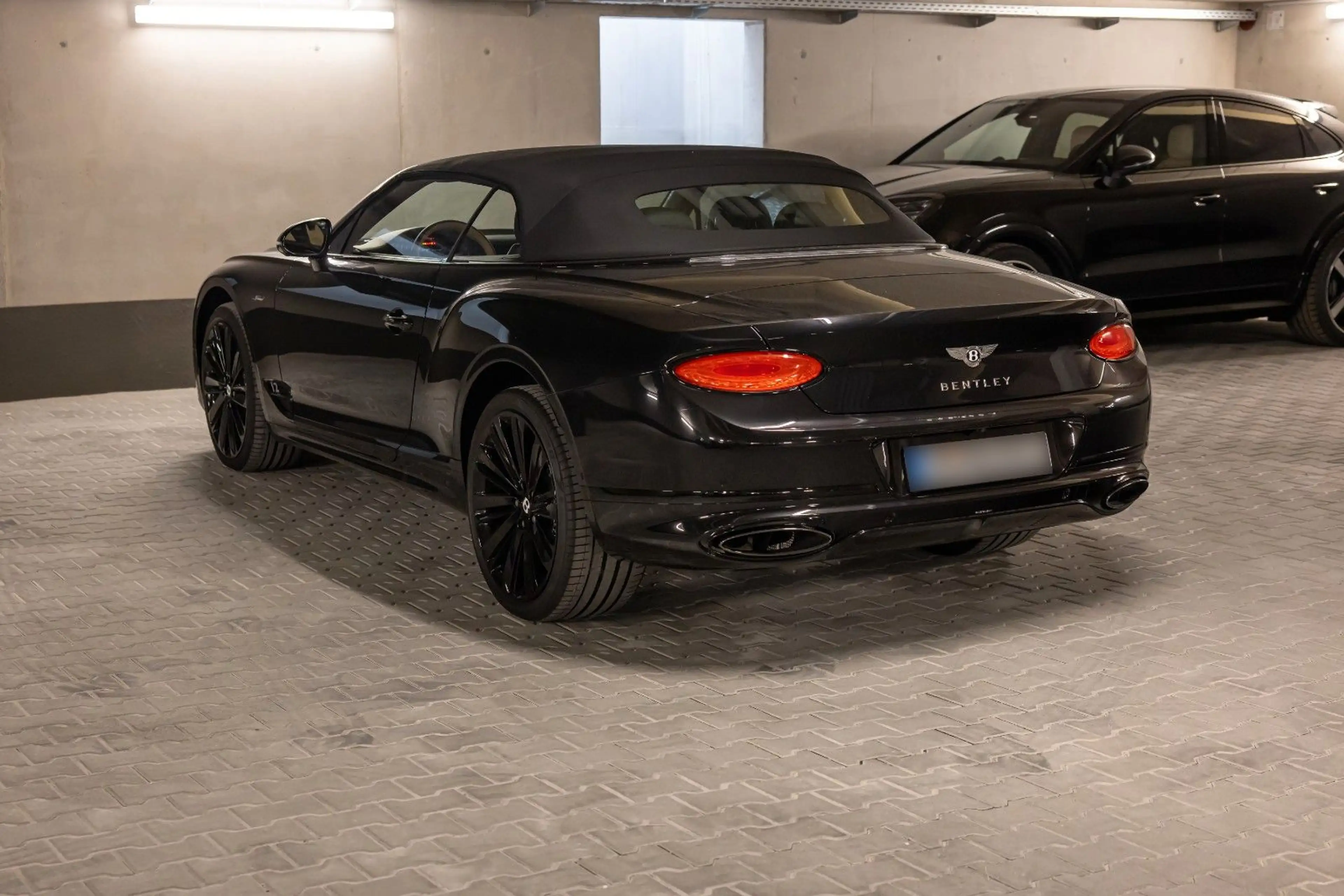 Bentley Continental GTC Speed W12 Blackline B&O Rotating — photo 4