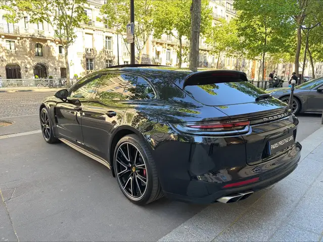 Porsche Panamera view 7