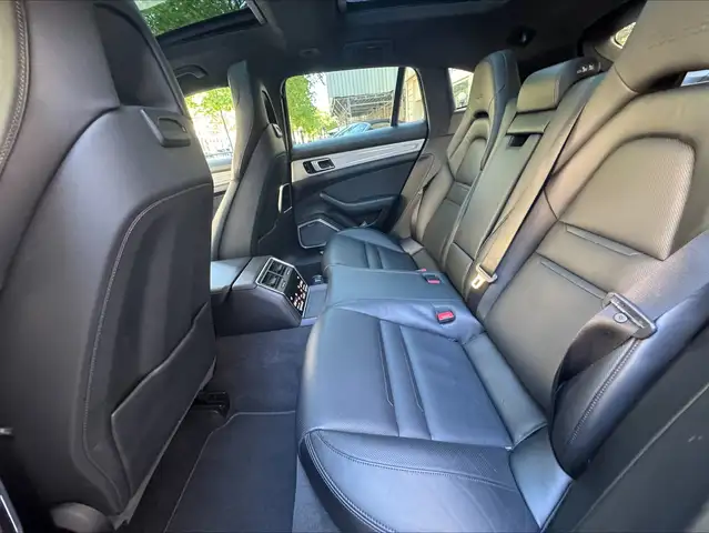Porsche Panamera view 23