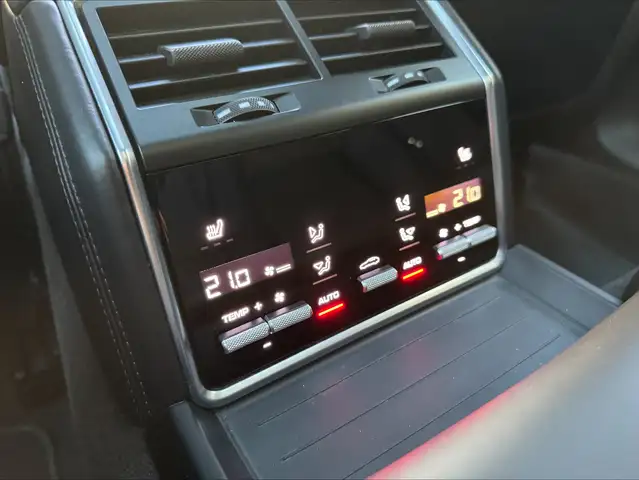 Porsche Panamera view 24
