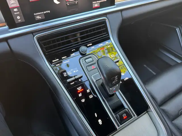 Porsche Panamera view 18