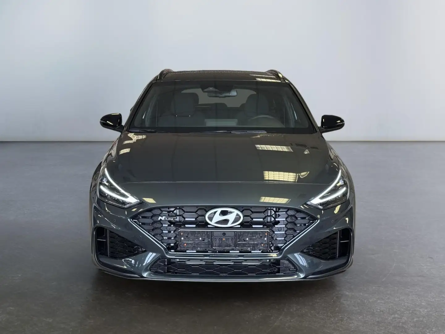 Hyundai i30 Kombi N Line 1.6 T-GDI DCT N-Line Navigation Ka... Grün - 2