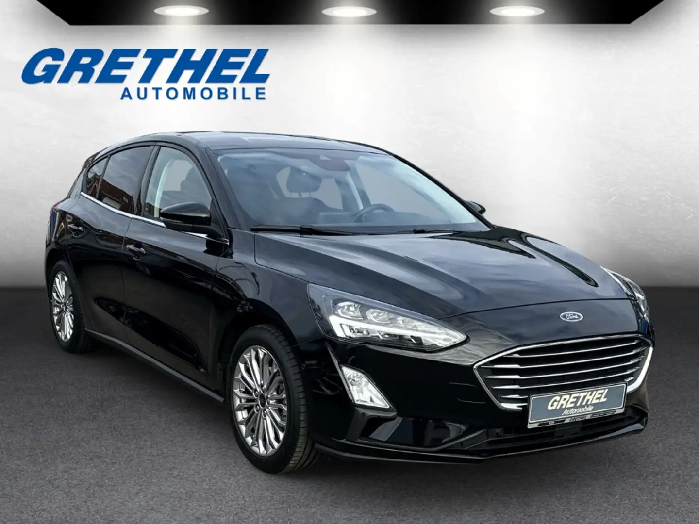 Ford Focus Titanium X AHK-abnehmbar Navi Digitales Cockpit LE Schwarz - 1