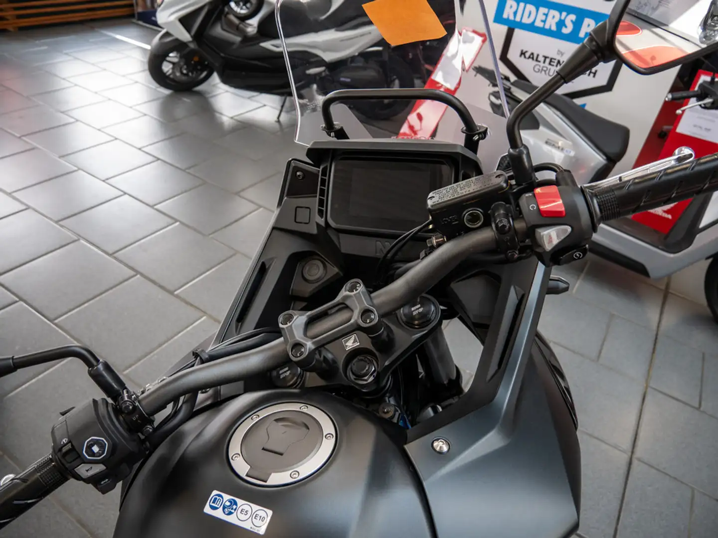 Honda NX 500 Nero - 2