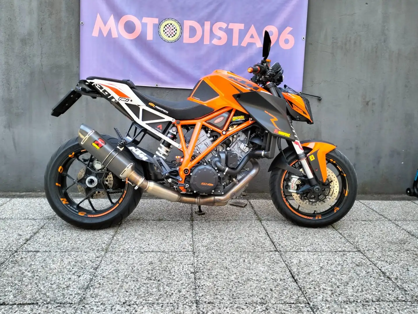 KTM 1290 Super Duke R R Arancione - 1