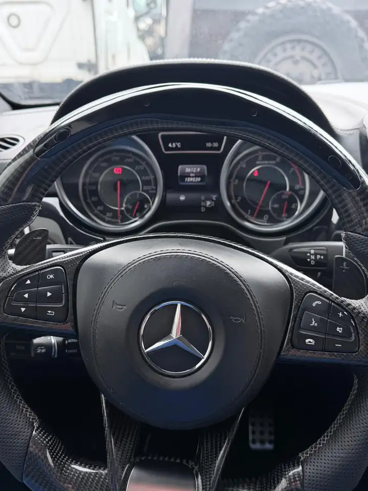 Mercedes-Benz GLS снимка Mercedes-Benz GLS