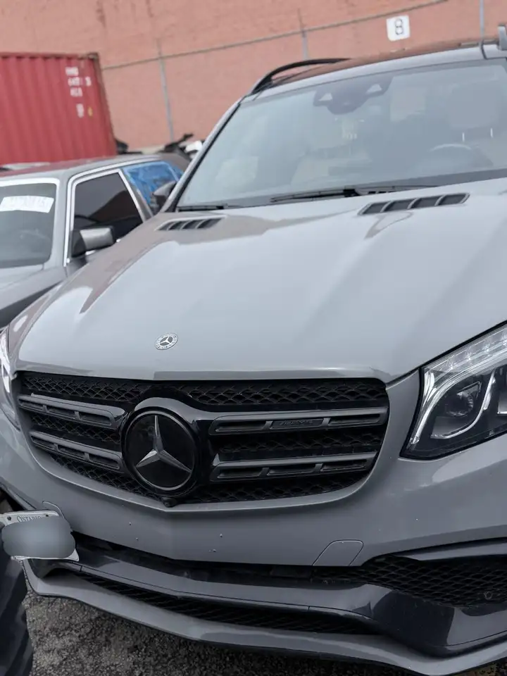Mercedes-Benz GLS снимка Mercedes-Benz GLS