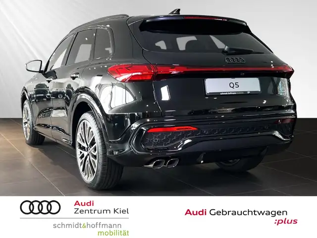 Audi Q5 view 4